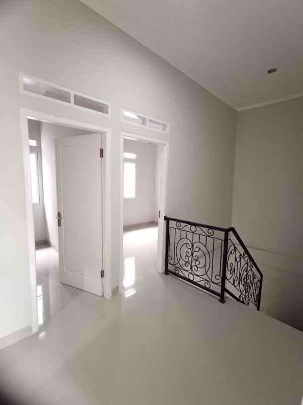 dijual rumah jalan kemang