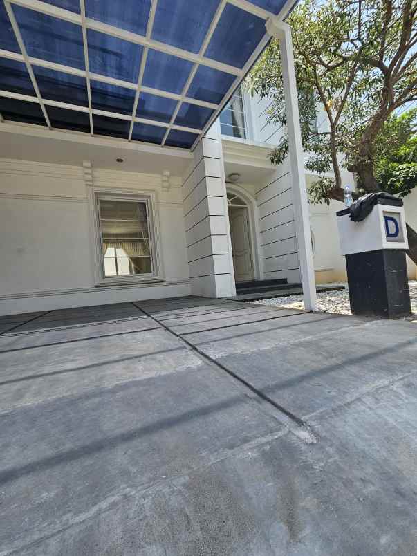 dijual rumah jalan m kahfi 1 cilandak