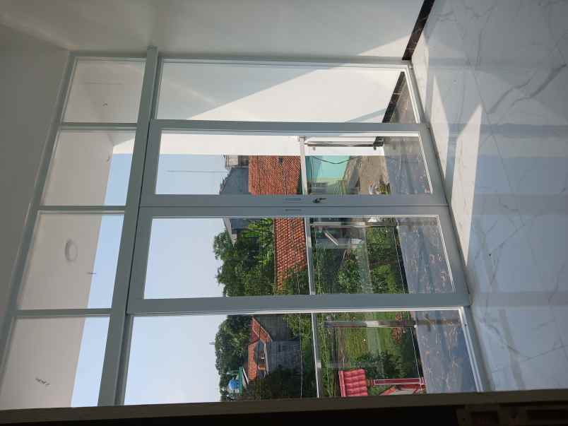 dijual rumah jalan mayang raya