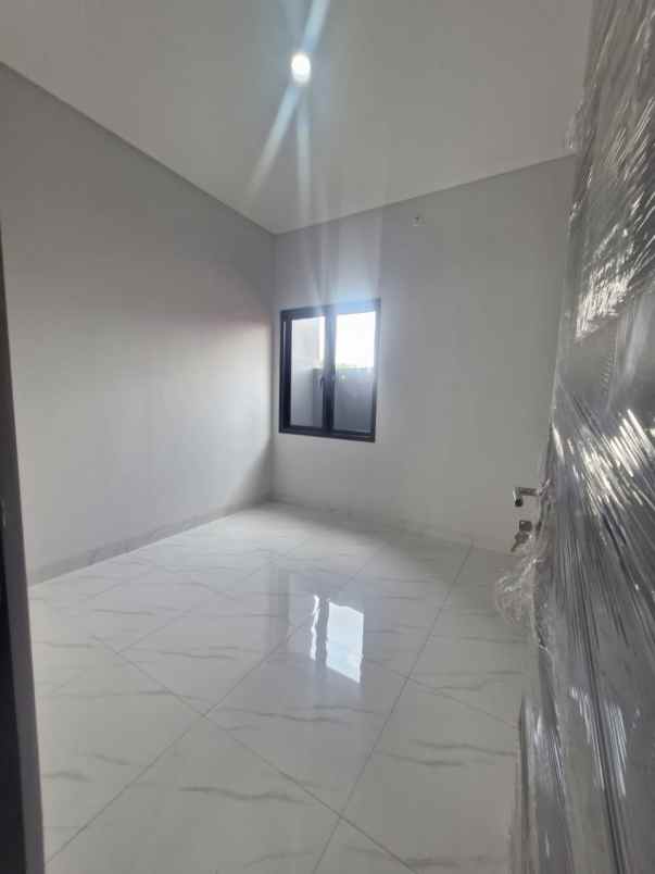 dijual rumah jalan mualim aminudin