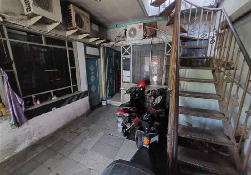 dijual rumah jalan murdai cempaka putih