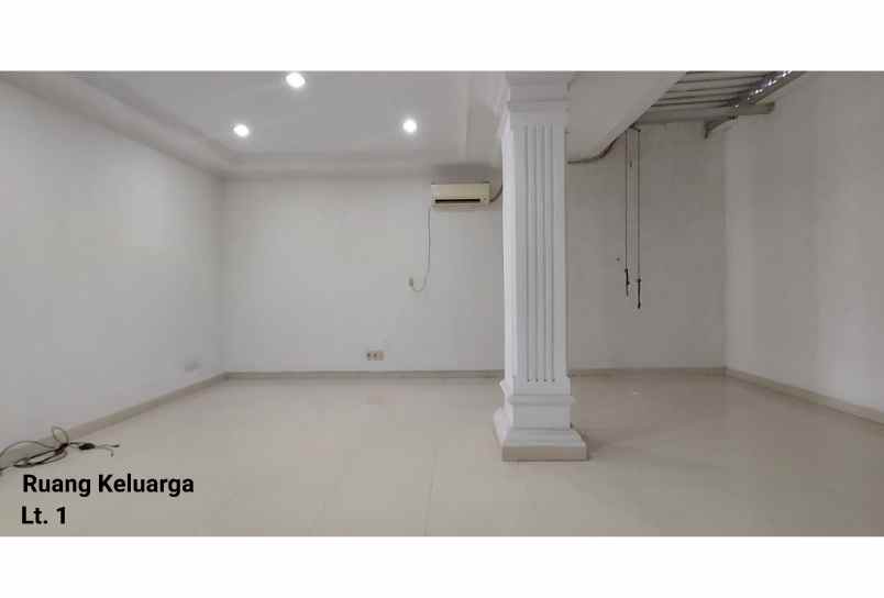 dijual rumah jalan pinang emas ix