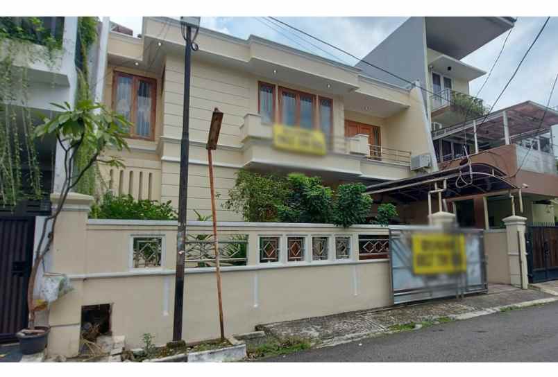 dijual rumah jalan pinang emas ix