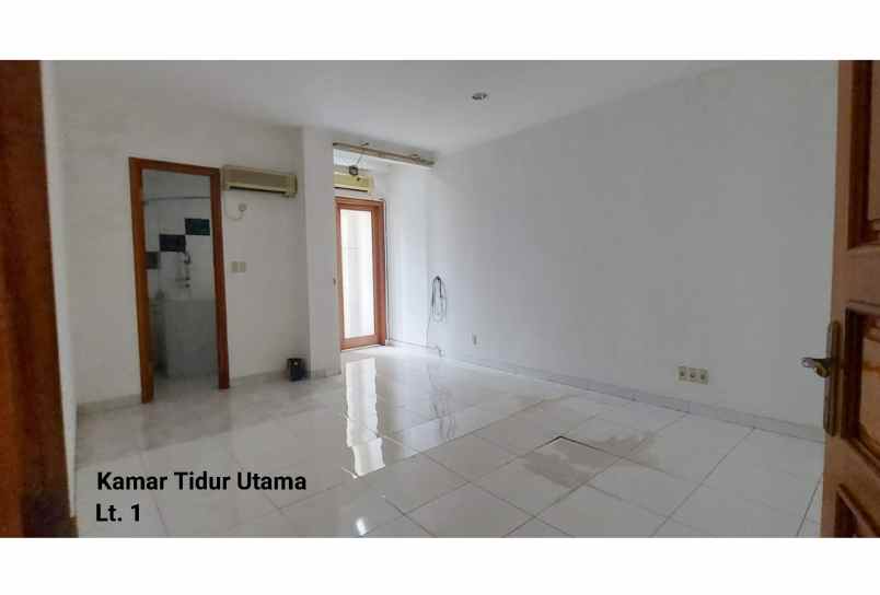 dijual rumah jalan pinang emas ix