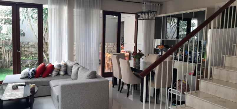 dijual rumah jalan prambanan residence