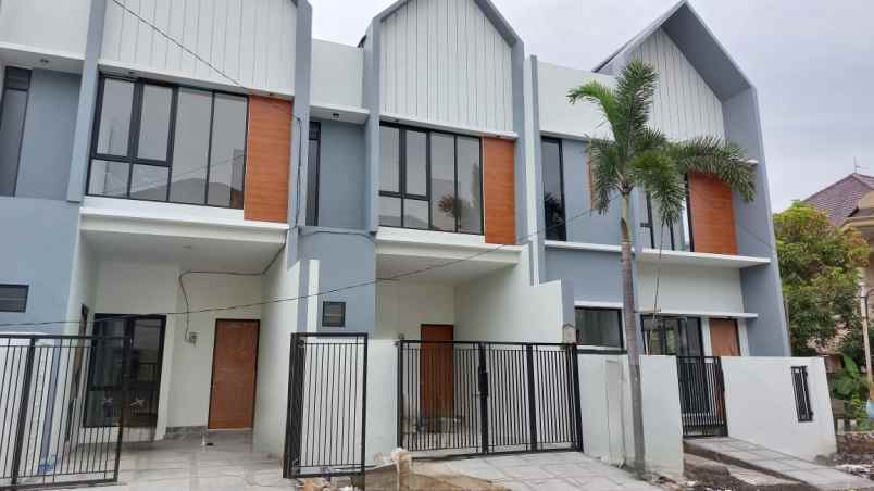 dijual rumah jalan prapen indah
