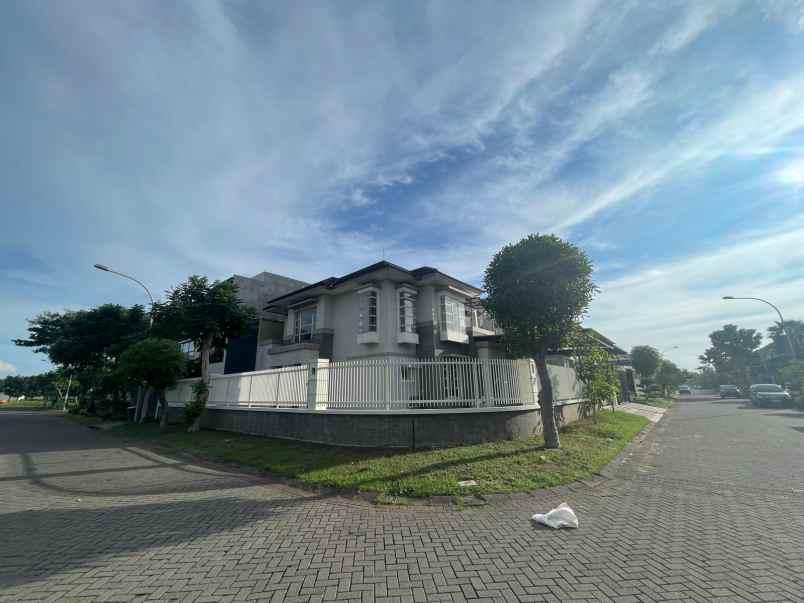 dijual rumah jalan puri galaxy surabaya