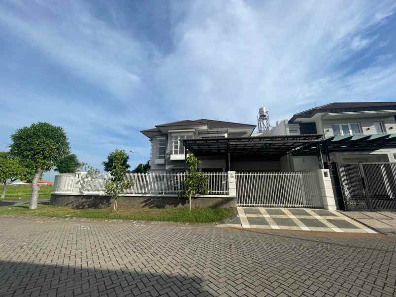 dijual rumah jalan puri galaxy surabaya