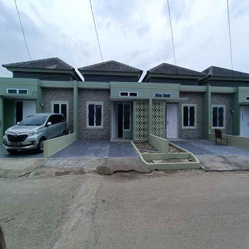 dijual rumah jalan raya babelan