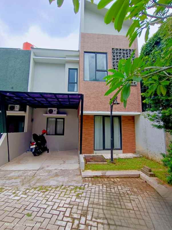dijual rumah jalan raya beruang bintaro