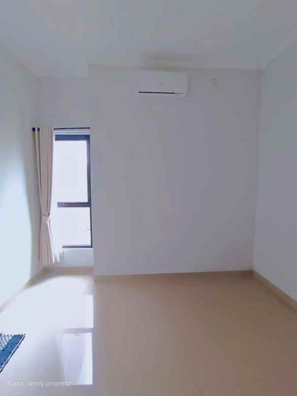 dijual rumah jalan raya beruang bintaro