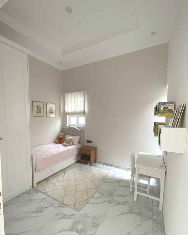 dijual rumah jalan raya cendrawasih