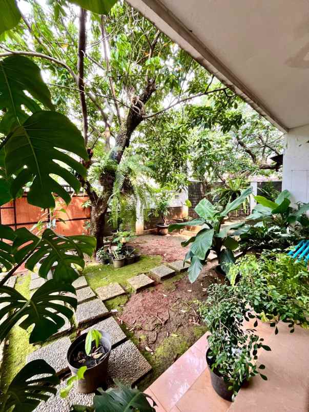 dijual rumah jalan raya jagakarsa