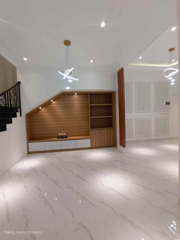 dijual rumah jalan raya joglo kembangan