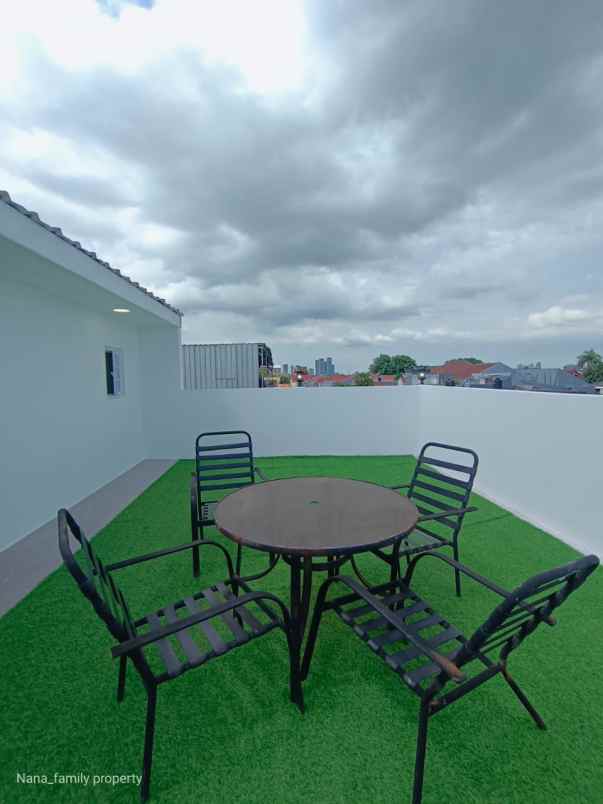 dijual rumah jalan raya joglo kembangan