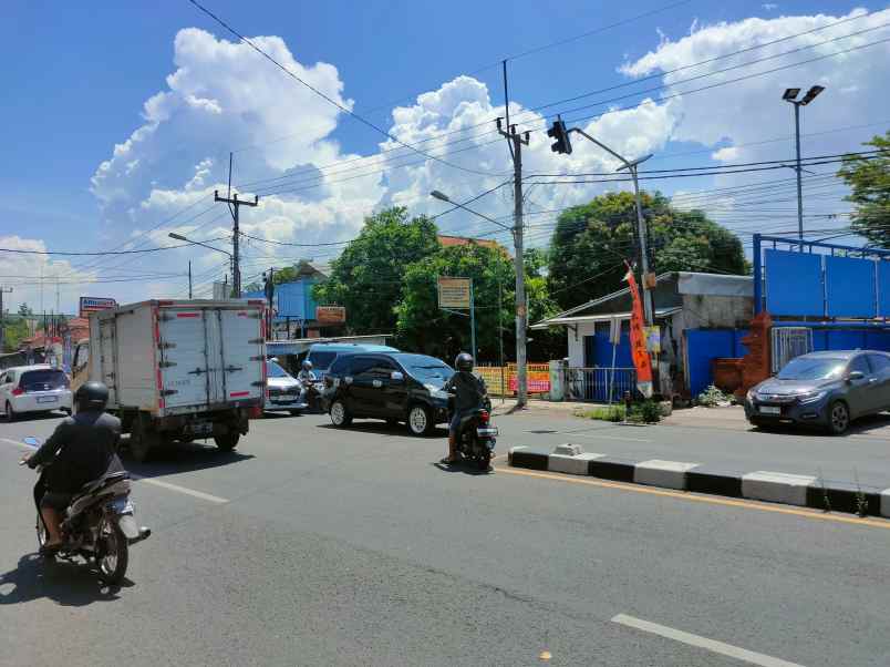 dijual rumah jalan raya klayan cirebon