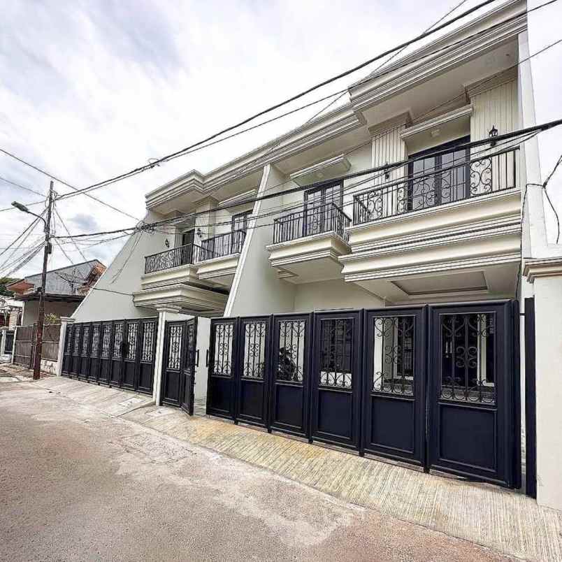 dijual rumah jalan raya meruya