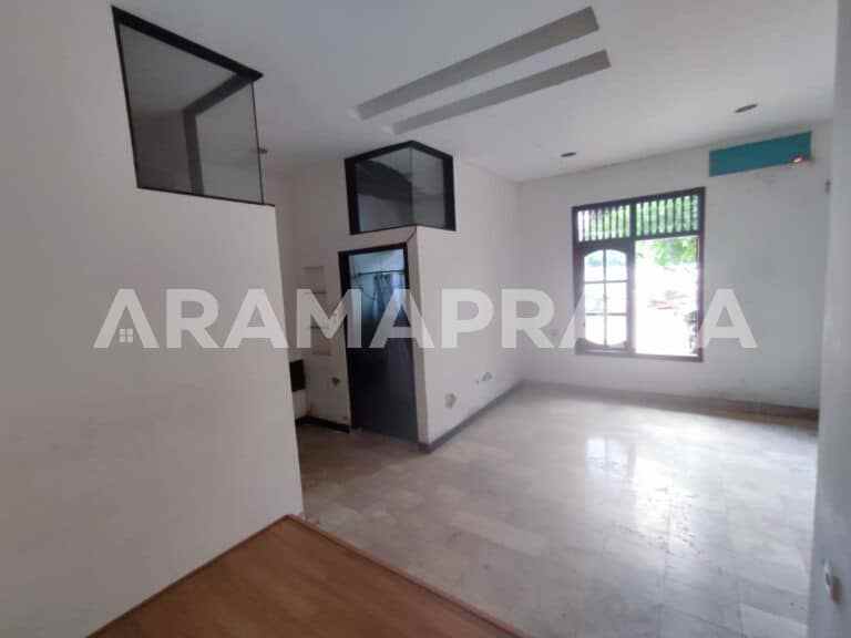 dijual rumah jalan suli