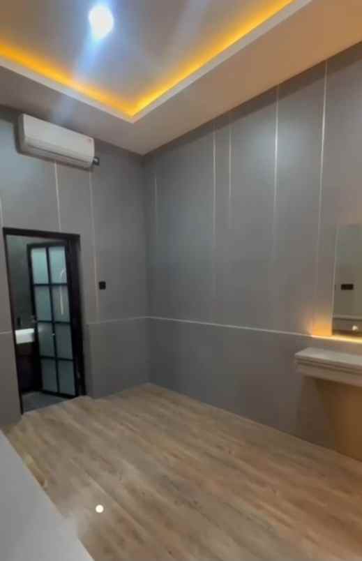 dijual rumah jalan taman puspa raya