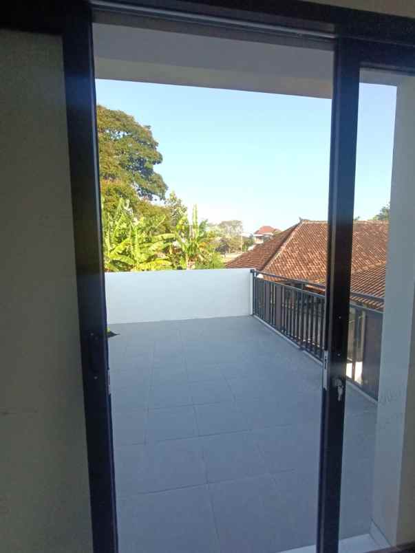 dijual rumah jalan tohjaya