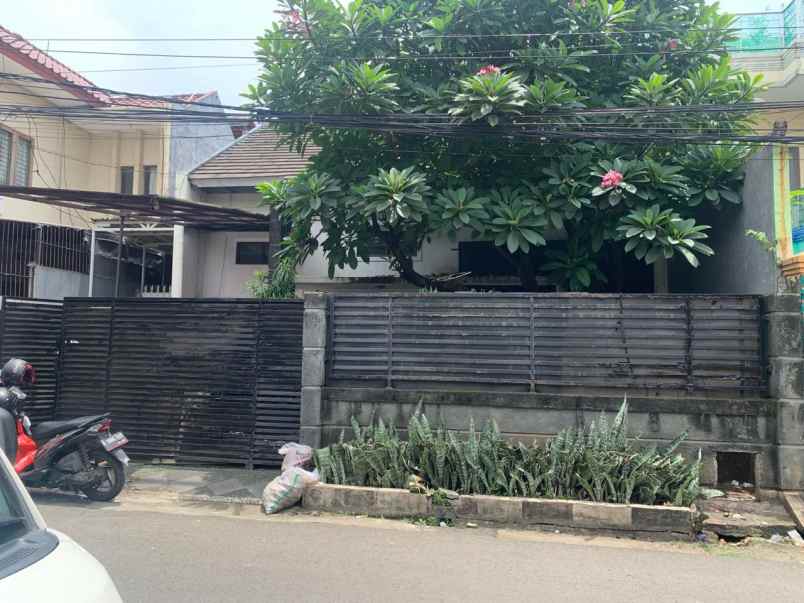 dijual rumah jalana kebagusan dalam iv