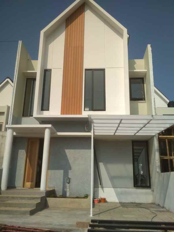 dijual rumah jati sampurna