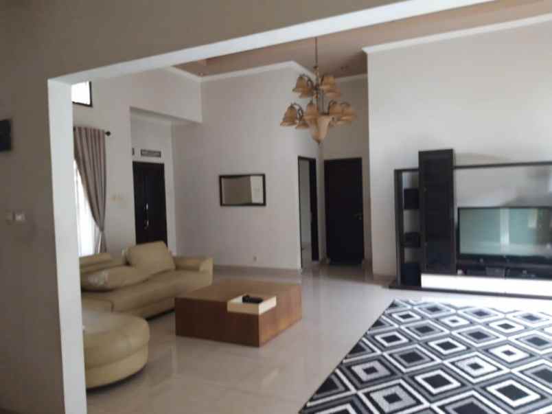 dijual rumah jl aeromodeling arcamanik