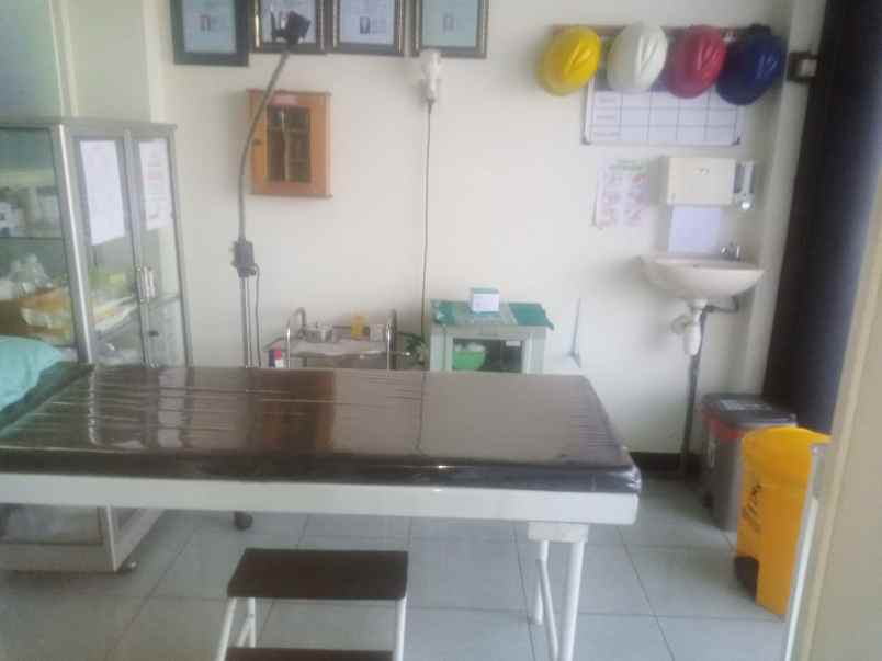 dijual rumah jl ahmad yani gedangan kec