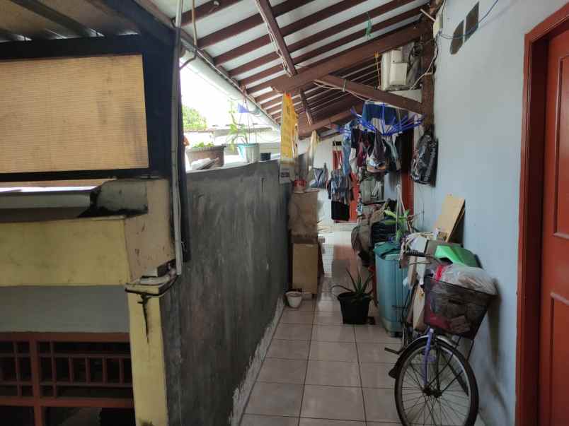 dijual rumah jl bambu kuning no 58
