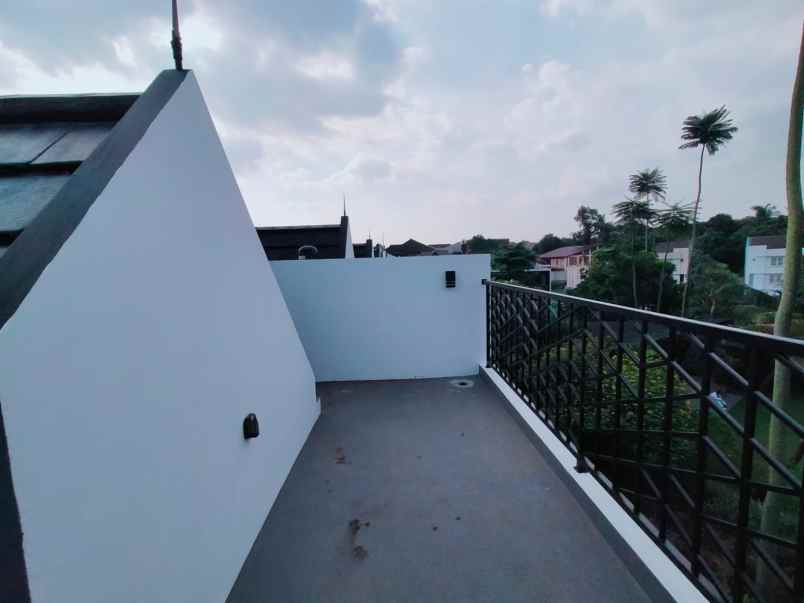 dijual rumah jl bangau ciputat kec