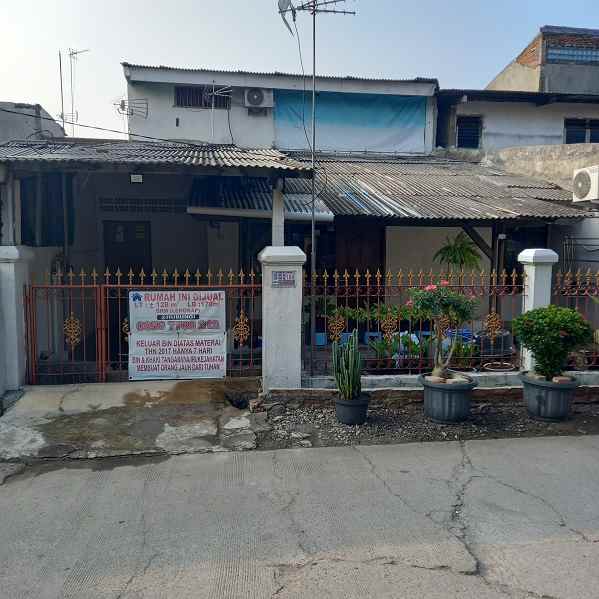 dijual rumah jl belut raya no 168