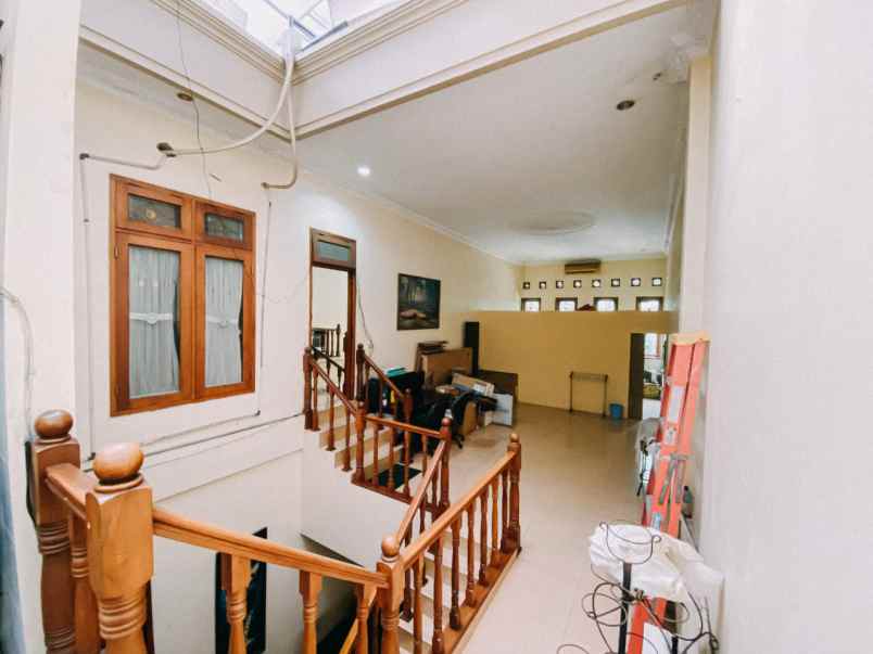 dijual rumah jl birah