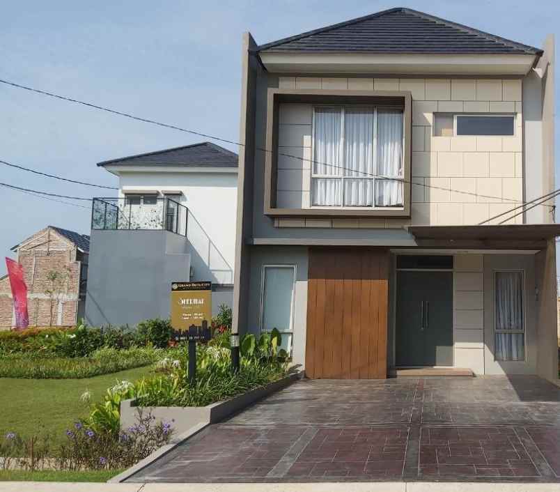 dijual rumah jl boulevard grand duta city