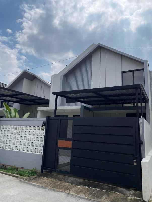 dijual rumah jl cokro negoro no 147