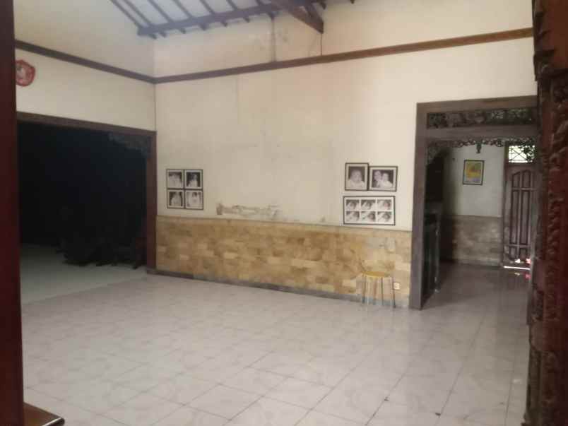 dijual rumah jl danapuri no 3 kel