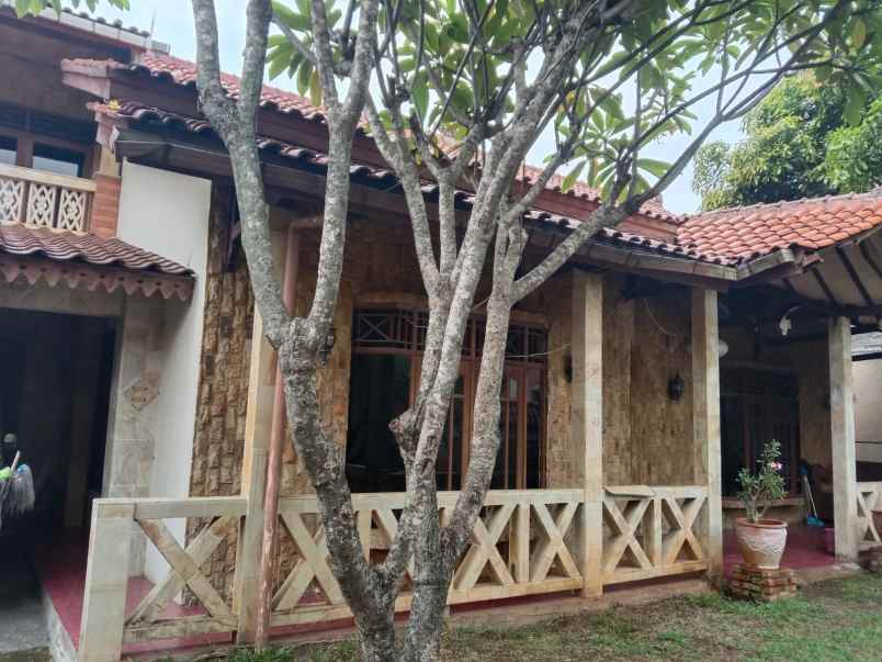 dijual rumah jl danapuri no 3 kel