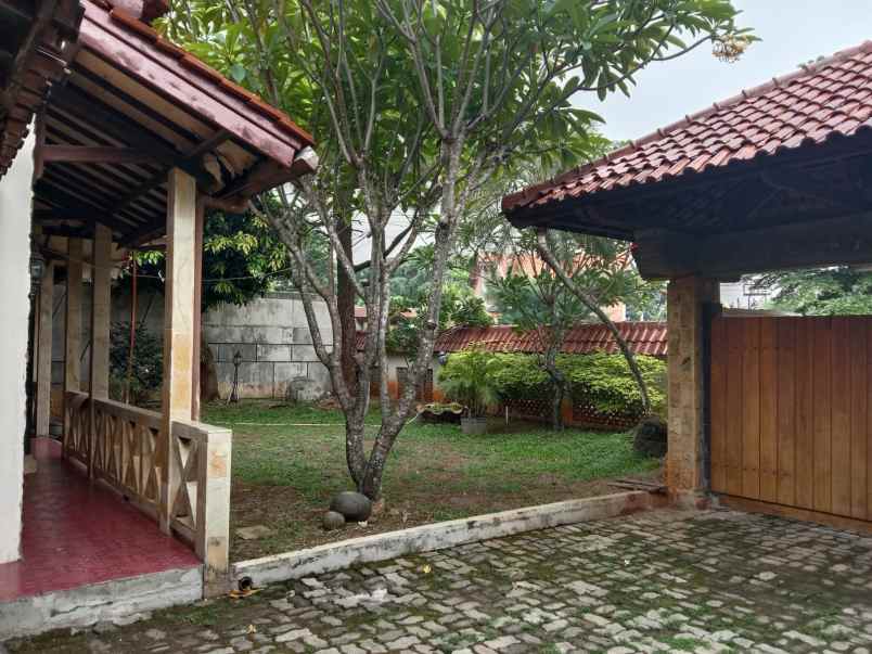 dijual rumah jl danapuri no 3 kel