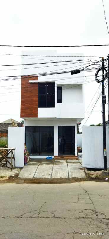 dijual rumah jl galuh mas