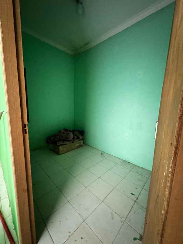 dijual rumah jl hangtuah