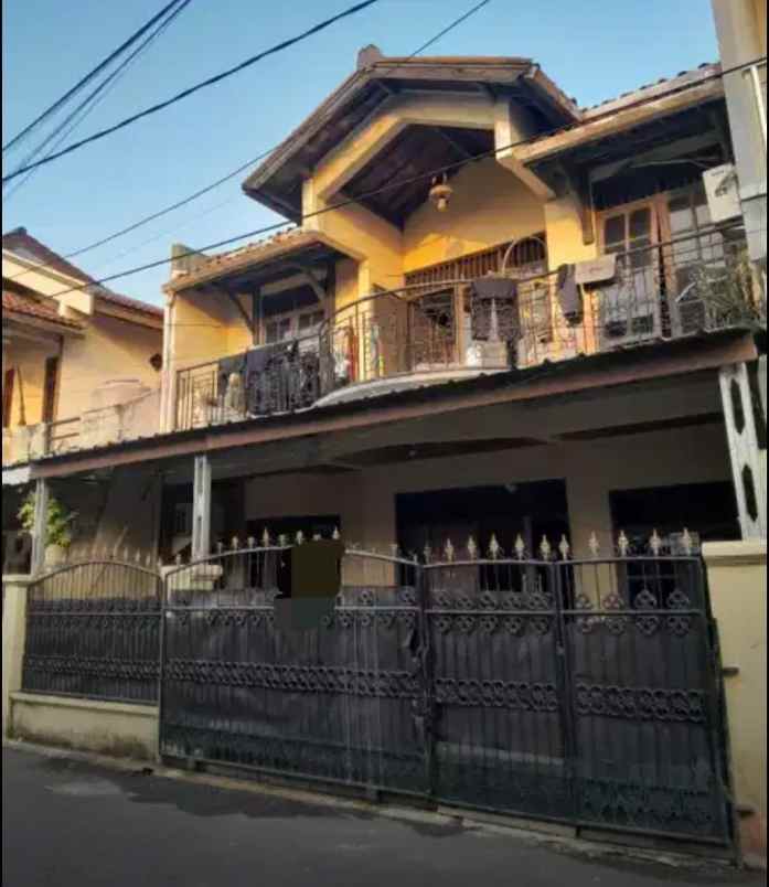 dijual rumah jl i gusti ngurah rai