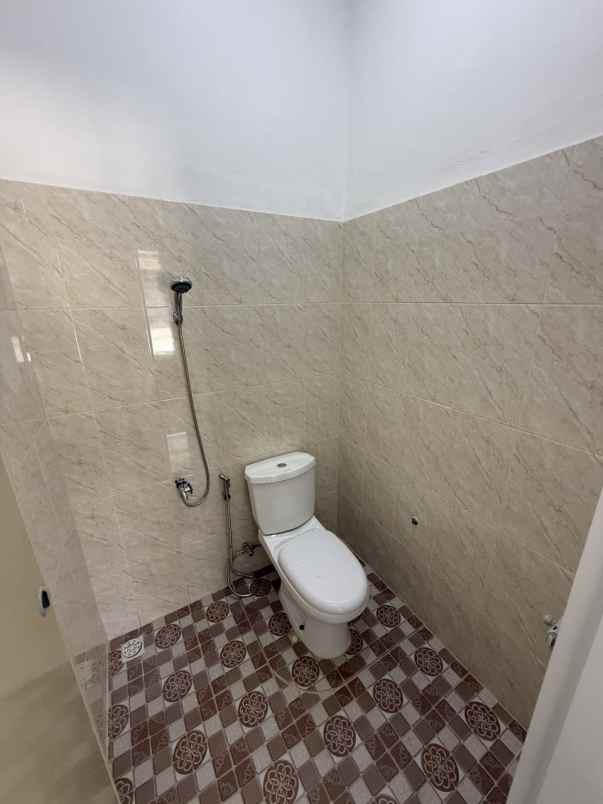 dijual rumah jl inpres