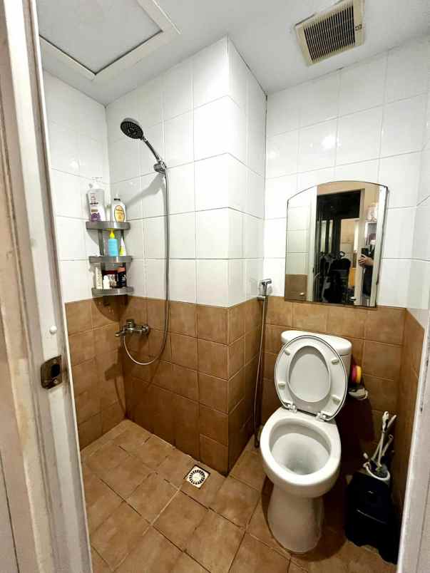 dijual rumah jl jenderal ahmad yani kav