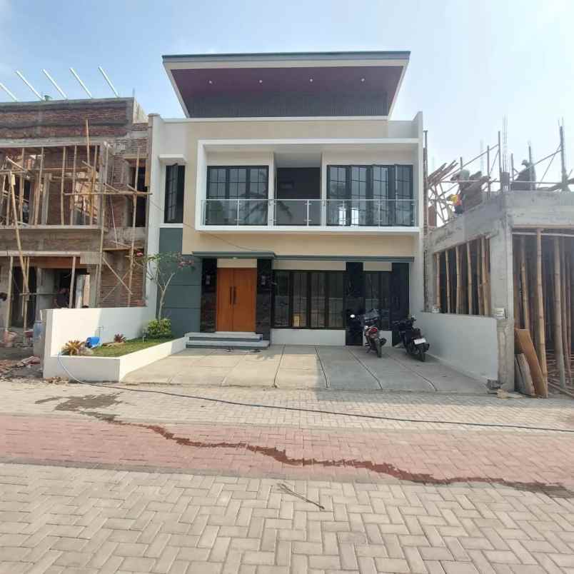 dijual rumah jl kaliurang km 13