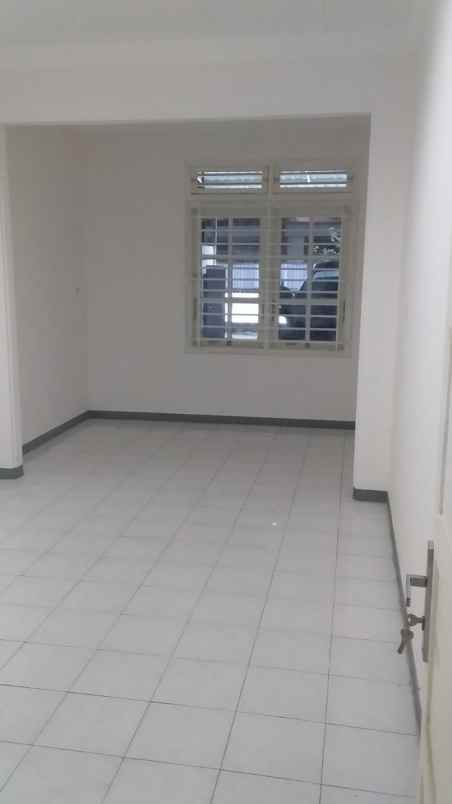 dijual rumah jl kebalen