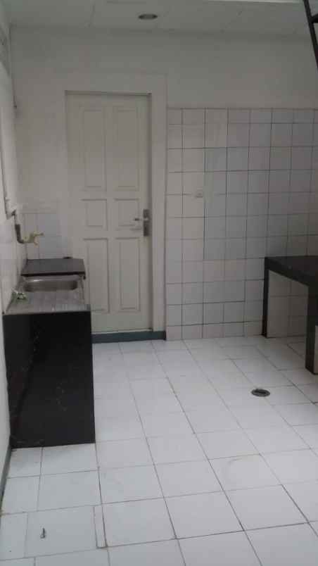 dijual rumah jl kebalen