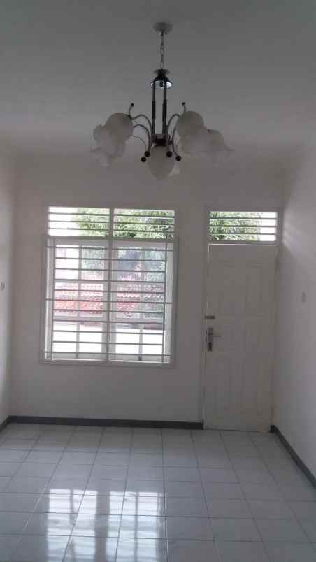 dijual rumah jl kebalen