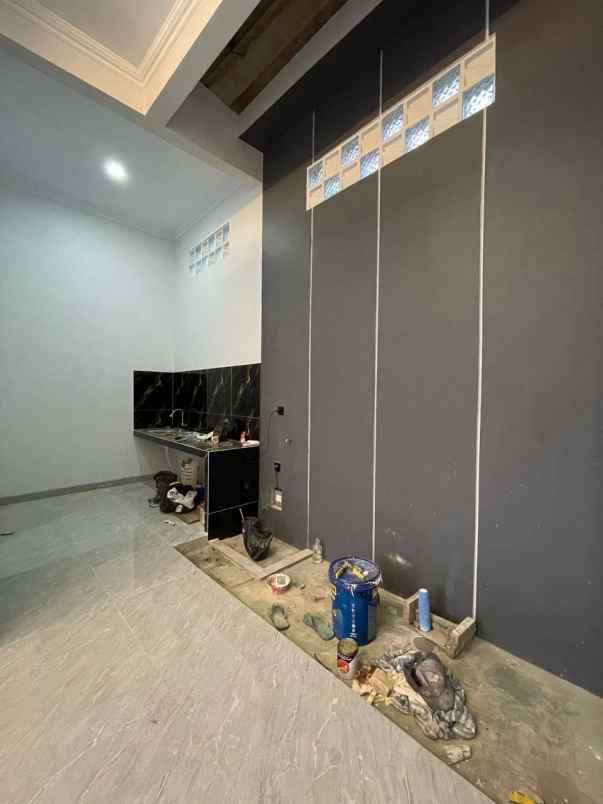 dijual rumah jl kebon agung