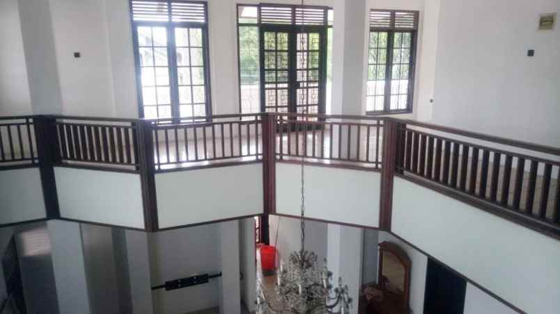 dijual rumah jl kehakiman no 9 sawahan