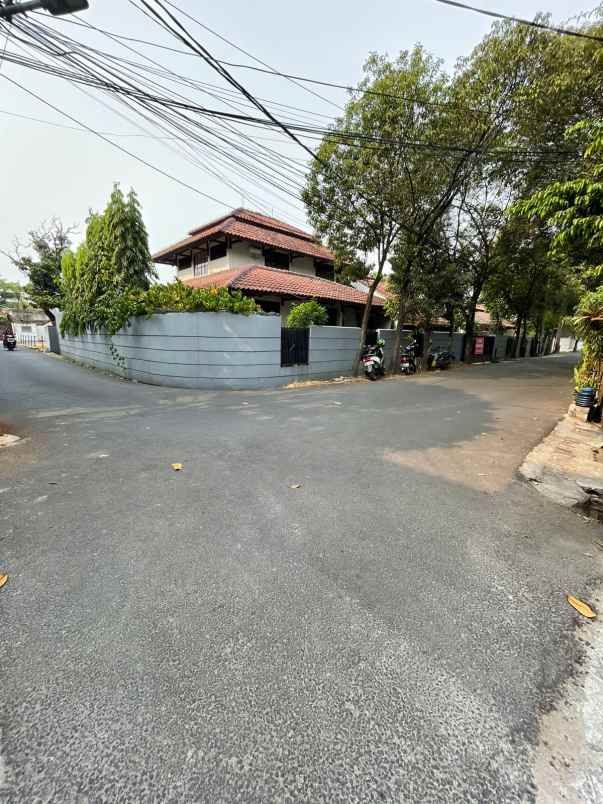 dijual rumah jl kemang iii