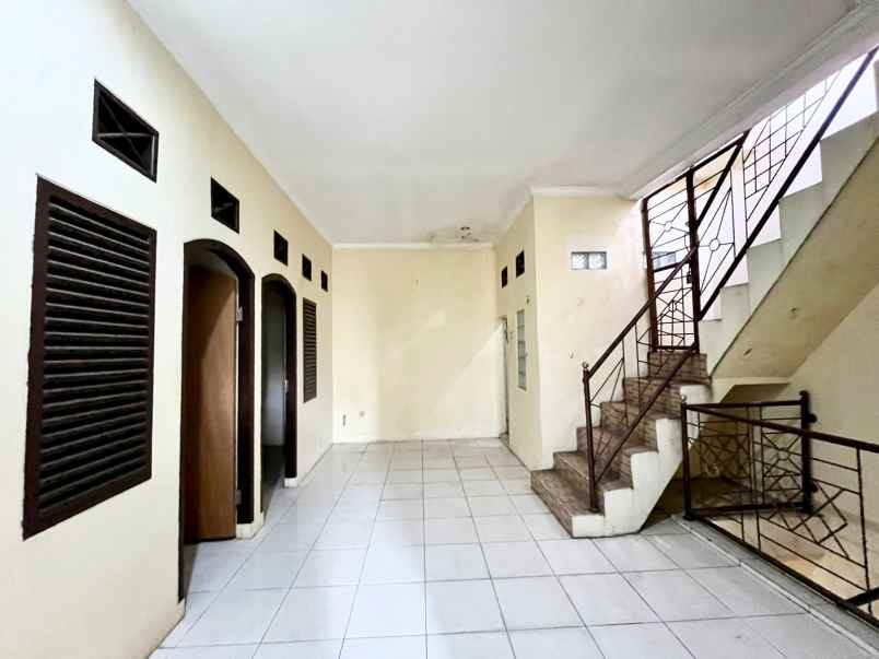 dijual rumah jl komplek pertanian